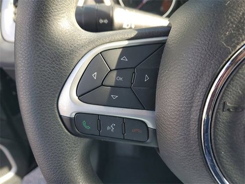 Used 2021 Jeep Compass Sport image 26