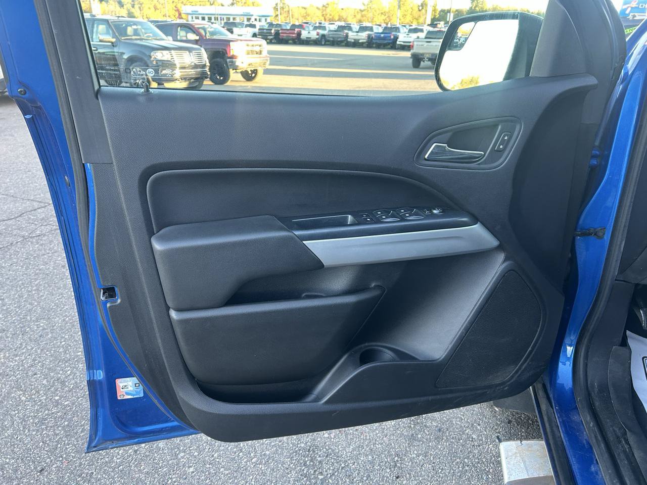 Used 2018 Chevrolet Colorado LT w/ Luxury Package, Chrome AWD/4WD image 14