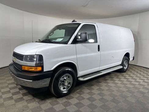Used 2024 Chevrolet Express 2500 image 7