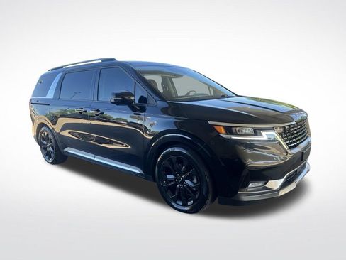 Used 2022 Kia Carnival SX Prestige FWD image 3