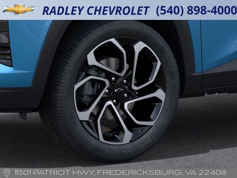 New 2026 Chevrolet Trax RS w/ Sunroof Package image 9