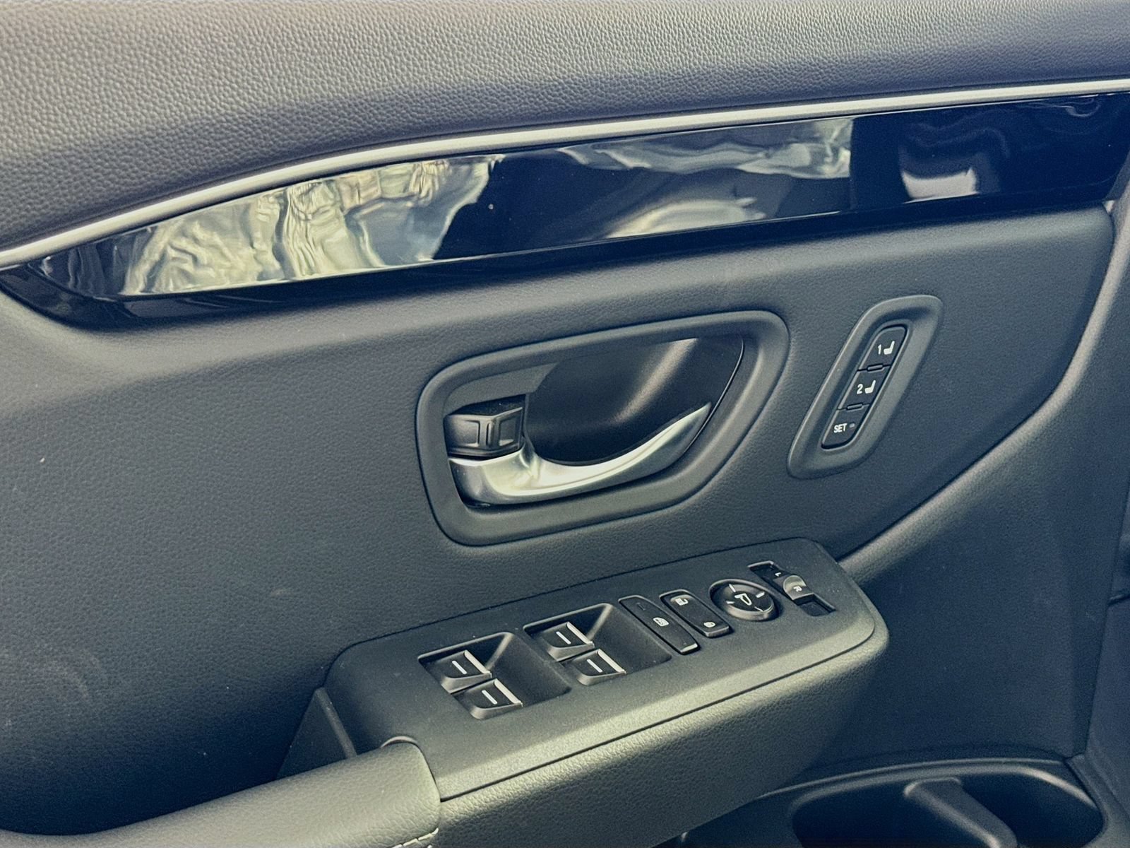 Used 2025 Honda Pilot Touring image 24