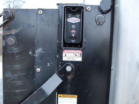 Used 2019 Chevrolet Express 3500 w/ Power Convenience Package image 10