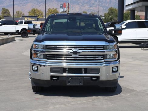 Used 2015 Chevrolet Silverado 3500 LTZ AWD/4WD image 9
