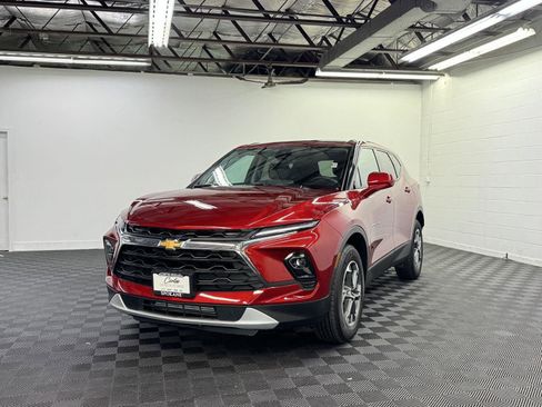 Used 2025 Chevrolet Blazer LT w/ Driver Confidence Package image 1