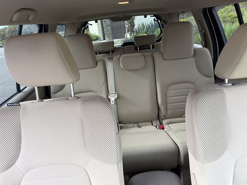 Used 2012 Nissan Pathfinder S RWD image 19