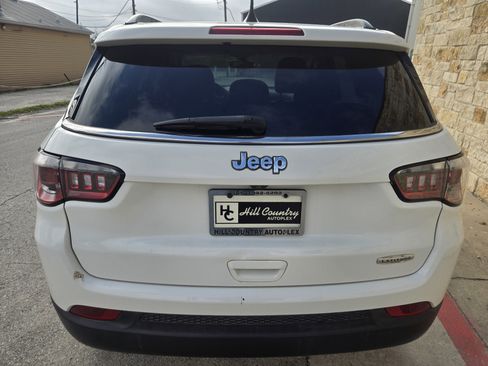 Used 2019 Jeep Compass Latitude image 15