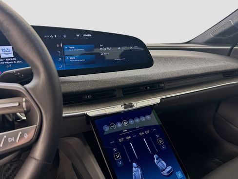 Used 2024 Lucid Air Touring AWD/4WD image 26