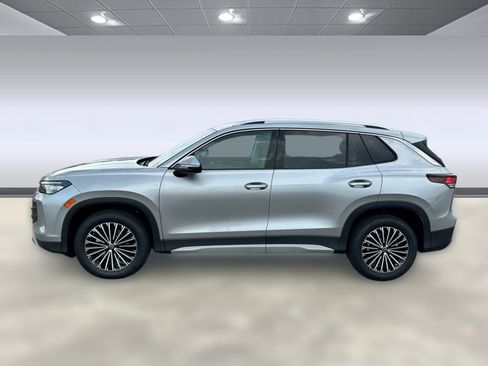 New 2025 Volkswagen Tiguan S FWD image 2