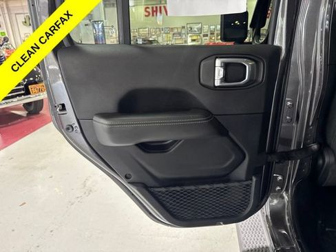 Used 2021 Jeep Wrangler Unlimited Sahara w/ Cold Weather Group AWD/4WD image 26