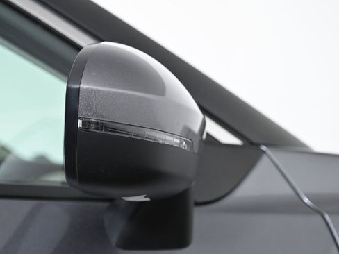 Used 2022 Nissan Rogue SV w/ SV Premium Package image 11