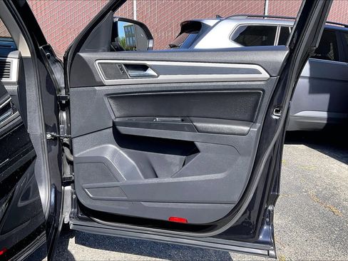 Certified 2021 Volkswagen Atlas SE w/ Towing Package AWD/4WD image 23