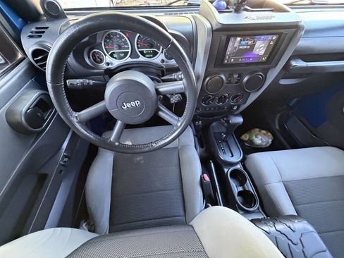 Used 2010 Jeep Wrangler Rubicon w/ PWR Convenience Group AWD/4WD image 12