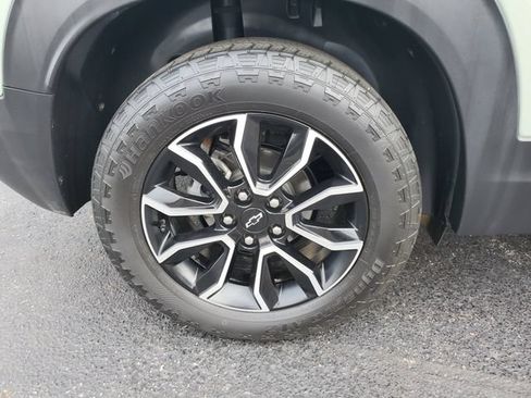 Certified 2025 Chevrolet TrailBlazer ACTIV w/ Convenience Package AWD/4WD image 9