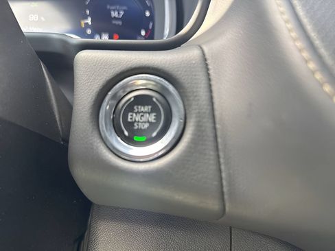 Used 2023 Chevrolet Suburban Premier AWD/4WD image 25