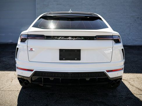Used 2021 Lamborghini Urus image 13