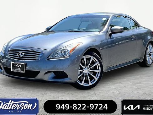 Used 2010 INFINITI G37 Convertible w/ Premium Pkg RWD image 1