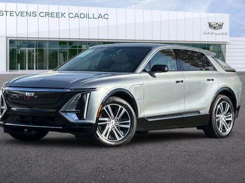 Certified 2025 Cadillac Lyriq Luxury image 7