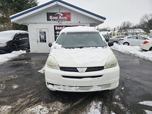 Used 2005 Toyota Sienna LE image 2