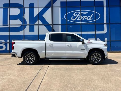 Used 2020 Chevrolet Silverado 1500 LT w/ Texas Edition AWD/4WD image 4