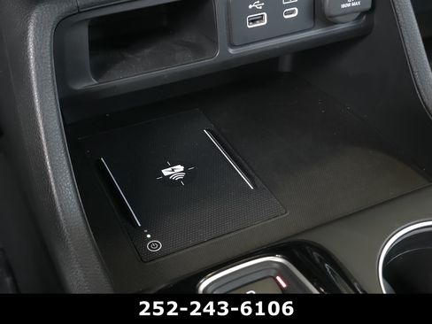 Used 2025 Honda Pilot Touring image 15