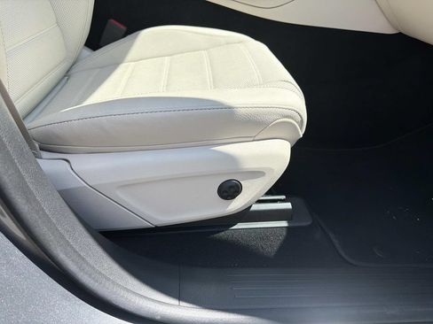 Used 2024 Mercedes-Benz GLE 350 4MATIC image 12