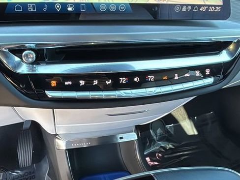 Used 2025 Cadillac Lyriq Sport image 31