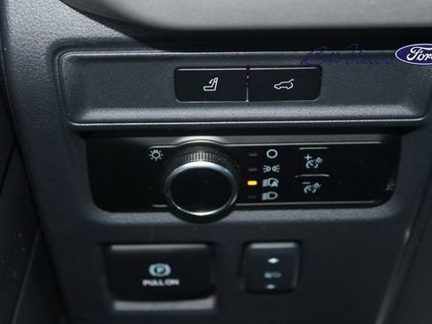 Used 2024 Ford Expedition Max XLT image 21