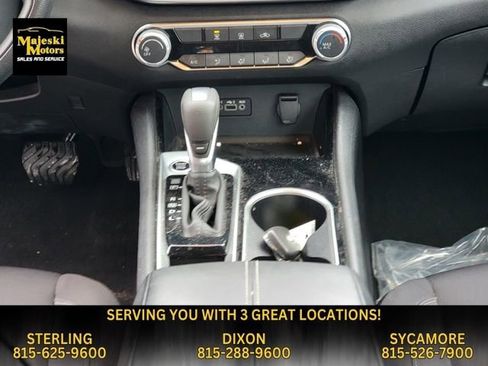 Used 2024 Nissan Altima 2.5 SV image 25