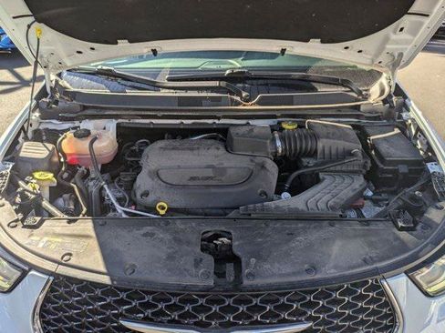 Certified 2022 Chrysler Pacifica Touring-L FWD image 34