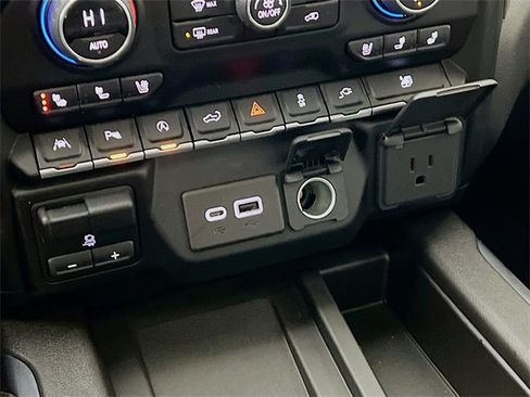 Used 2022 Chevrolet Silverado 1500 High Country image 21