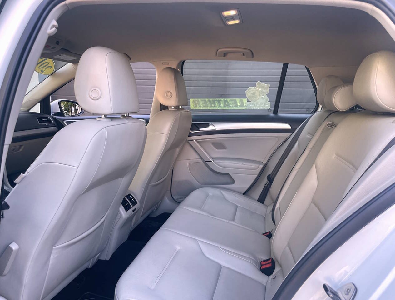 Used 2015 Volkswagen Golf S FWD image 19