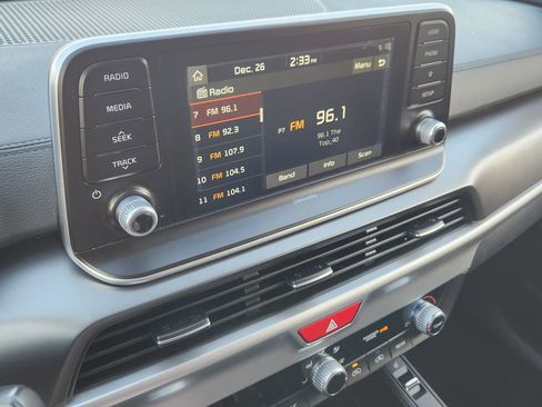 Used 2020 Kia Telluride S image 16