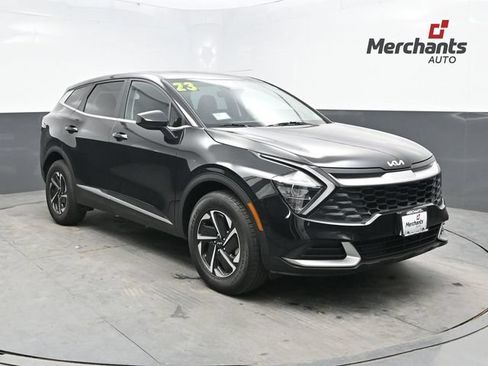 Used 2023 Kia Sportage LX AWD/4WD image 1