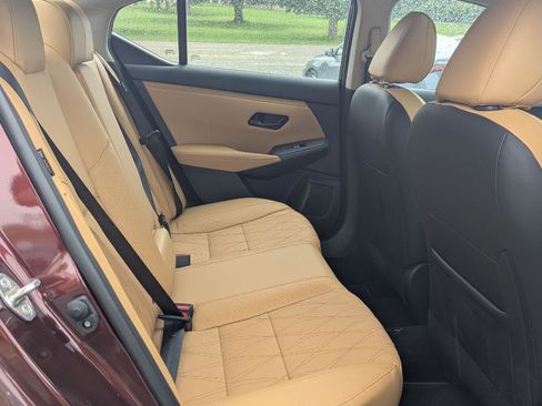 Used 2025 Nissan Sentra SV w/ SV Premium Package FWD image 26