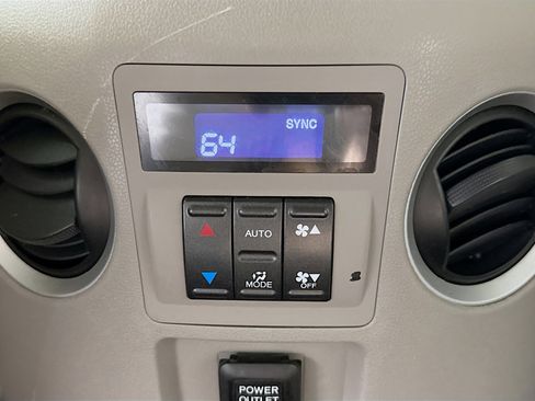 Used 2014 Honda Pilot LX image 28