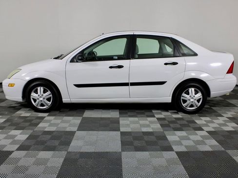 Used 2002 Ford Focus LX image 4