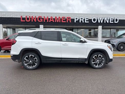 Used 2022 GMC Terrain SLT image 5