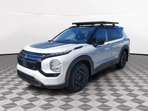 New 2026 Mitsubishi Outlander AWD image 3