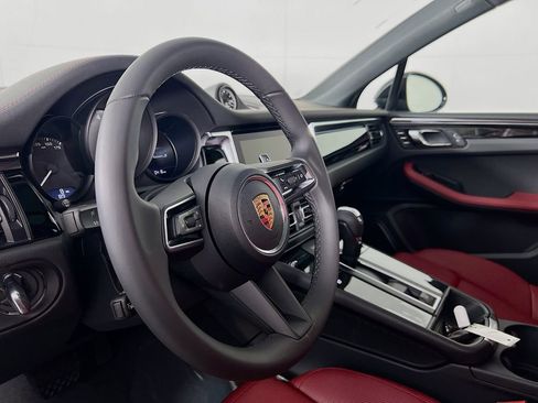 New 2026 Porsche Macan S image 4