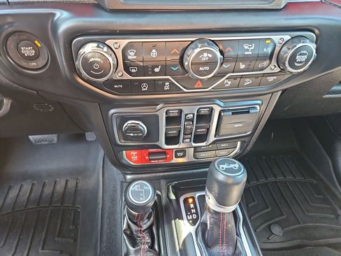 Used 2019 Jeep Wrangler Unlimited Rubicon AWD/4WD image 20