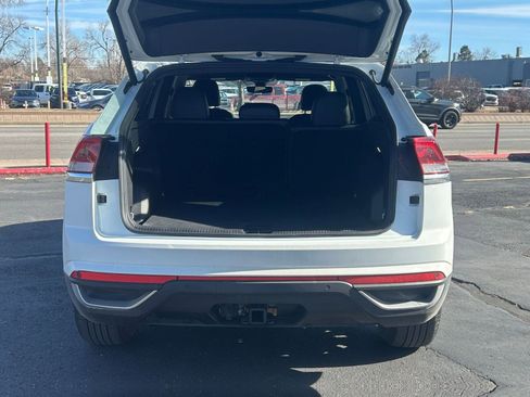 Used 2025 Volkswagen Atlas Cross Sport SE image 34