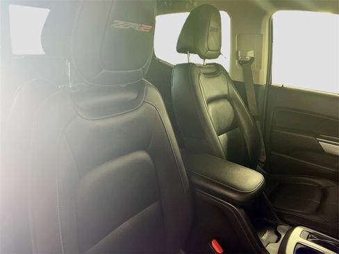 Used 2020 Chevrolet Colorado ZR2 w/ ZR2 Dusk Special Edition image 27