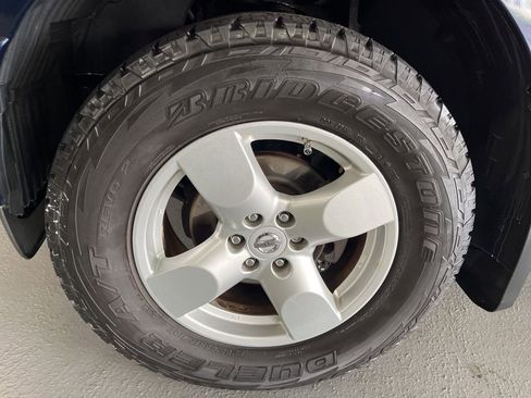 Used 2007 Nissan Frontier LE w/ Leather Pkg image 5