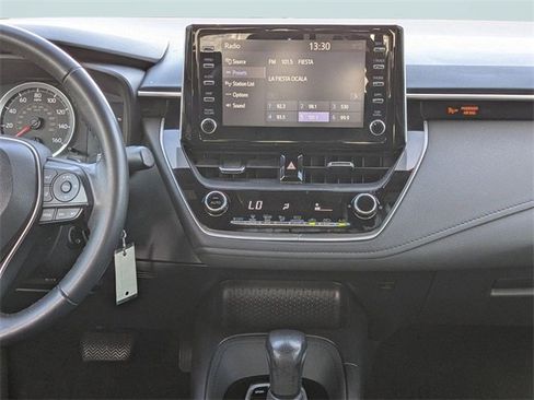 Used 2020 Toyota Corolla SE image 16