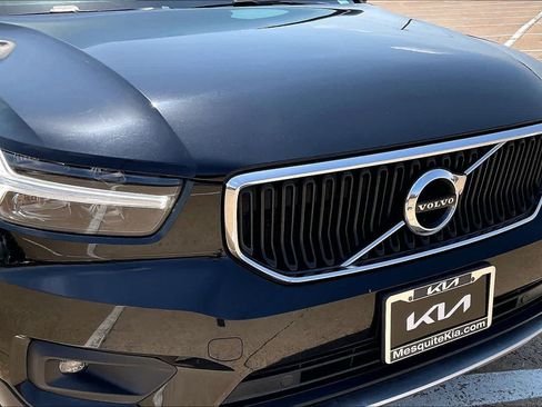 Used 2021 Volvo XC40 T5 Momentum w/ Climate Package AWD/4WD image 32