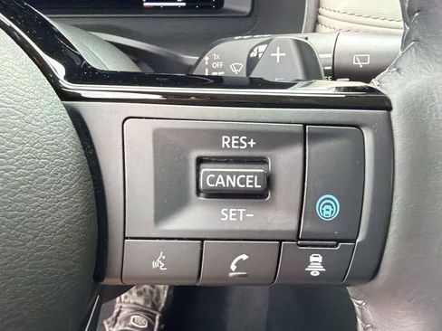 Used 2024 Nissan Rogue SL FWD image 24