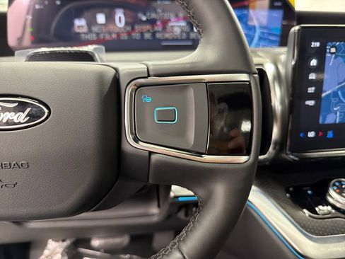 New 2026 Ford Expedition Max Platinum image 22