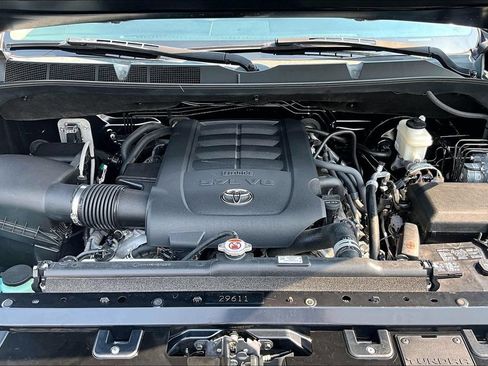 Used 2018 Toyota Tundra Limited w/ Limited Premium Package AWD/4WD image 10
