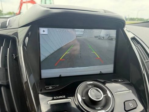 Used 2016 Ford Escape Titanium FWD image 16